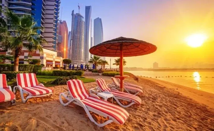 The climate in Dubai to travel from Russia