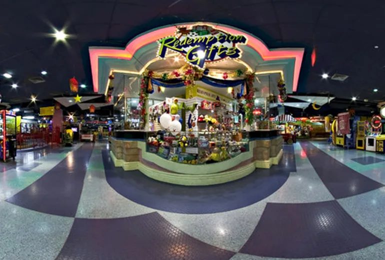 فانتزی کینگدام از شهربازی های دبی