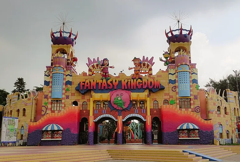 فانتزی کینگدام از شهربازی های دبی