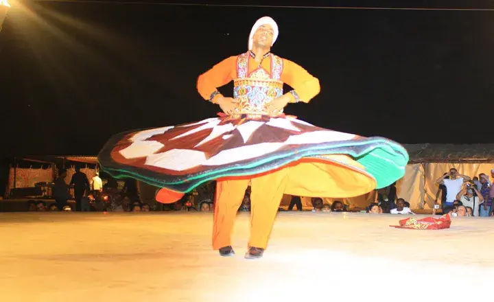 رقص تانورا در کویر سافاری دبی