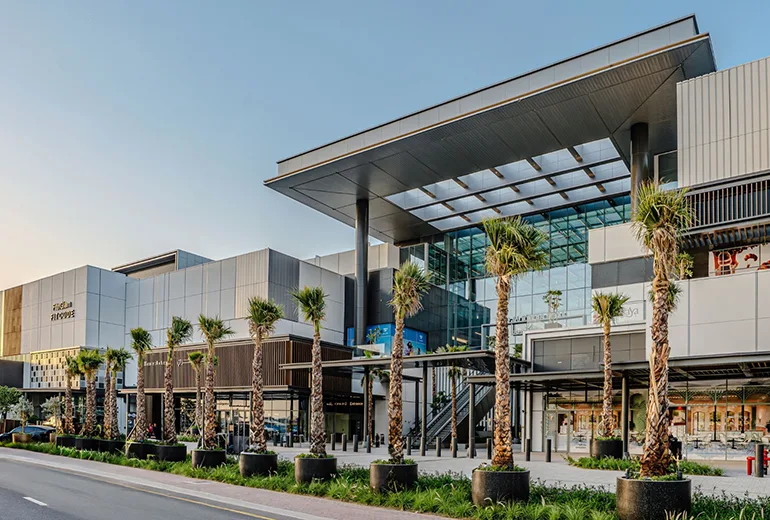 ناد الشیبا مال از مراکز خرید دبی