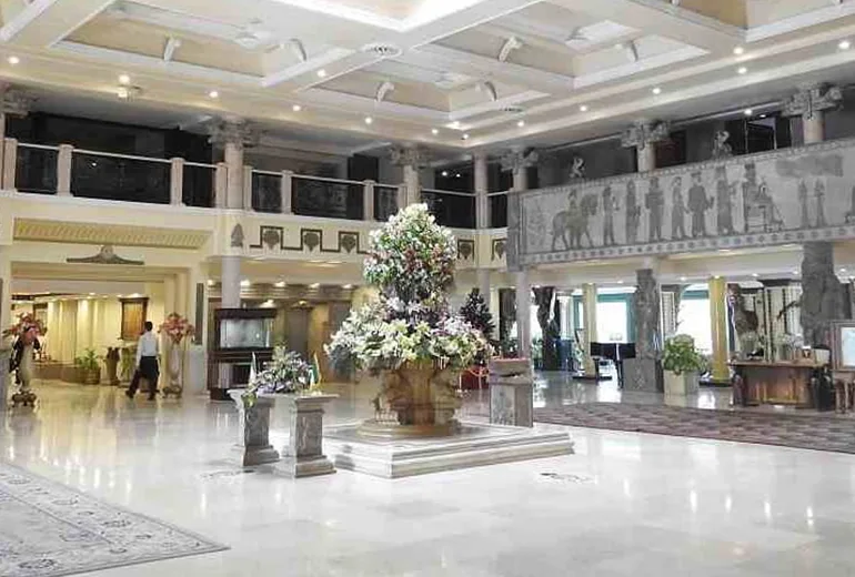 فضای لوکس هتل داریوش در مسافرت کیش