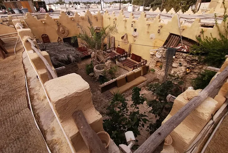 اقامتگاه‌های بومی مقرون‌به‌صرفه برای مسافرت کیش