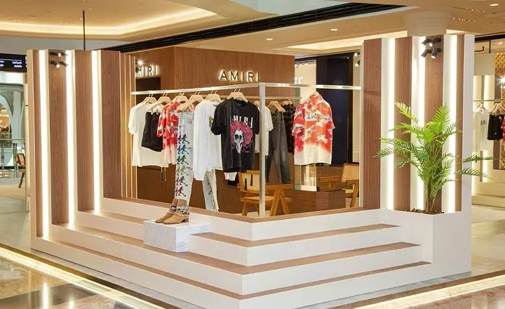 فروشگاه پوشاک در امارات مال دبی