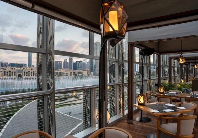 رستوران آرمانی آمال برج خلیفه دبی