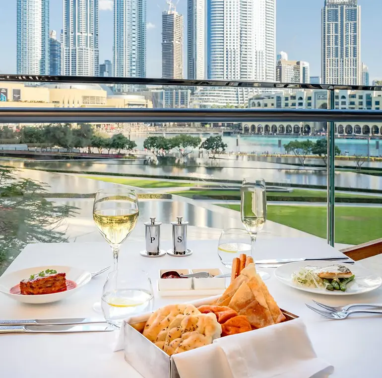 رستوران آرمانی دلی برج خلیفه دبی