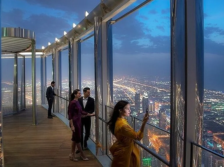 سکوی At The Top SKY برج خلیفه دبی