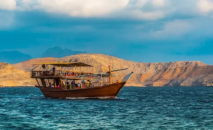 ساحل موسندم یکی از سواحل عمان