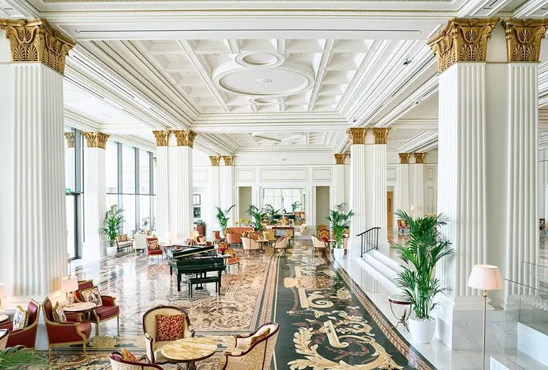 هتل پالازو ورسِیسه نزدیک برج خلیفه دبی