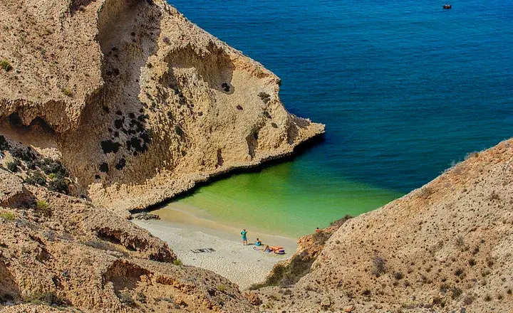 ساحل قنطاب عمان