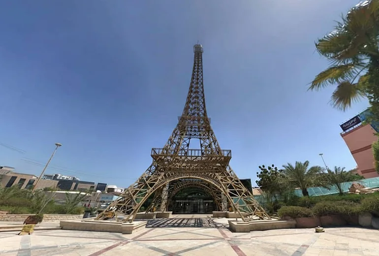 برج ایفل از تفریحات رایگان کیش