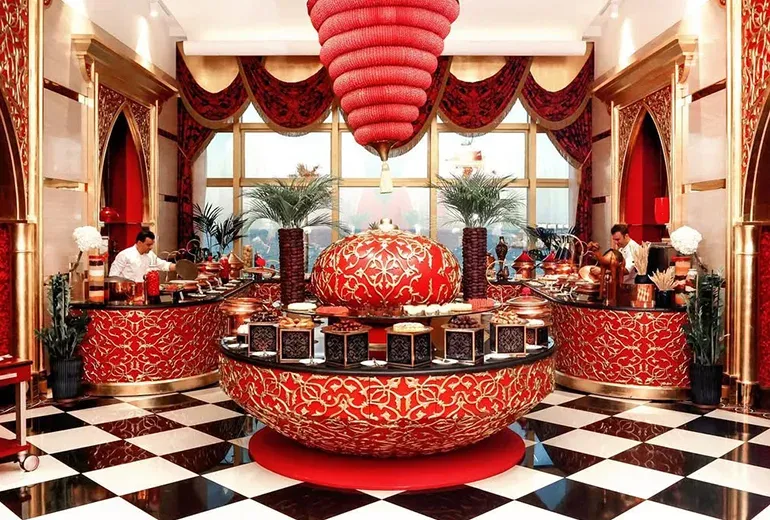 رستوران ال ایوان برج العرب دبی