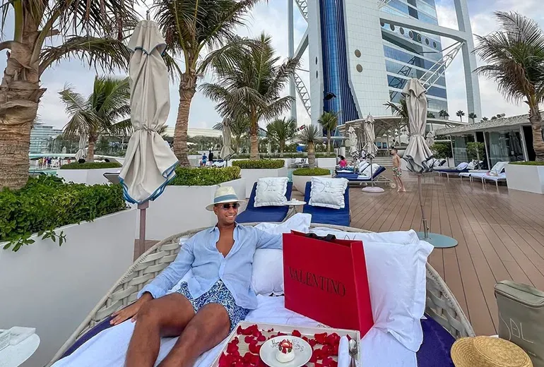 رستوران و لانژ اسکیپ برج العرب دبی