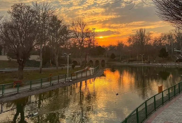 بعثت از پارک های تهران