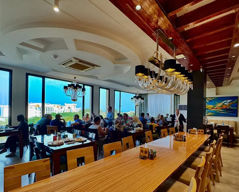 رستوران دارچین از بهترین رستوران های کیش