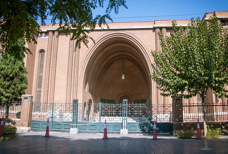 موزه ملی ایران​ در سفر به تهران