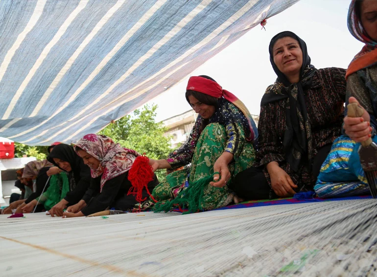گلیم‌بافی یکی از بهترین سوغات شیراز