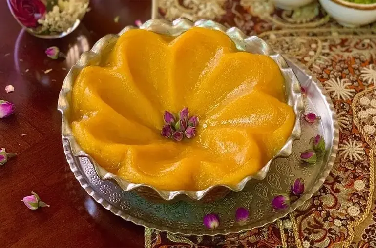 حلوا کاسه‌ای یکی از بهترین سوغات شیراز