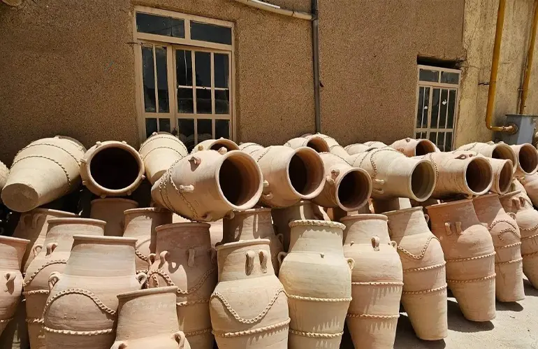 سفال و سرامیک یکی از بهترین سوغات شیراز