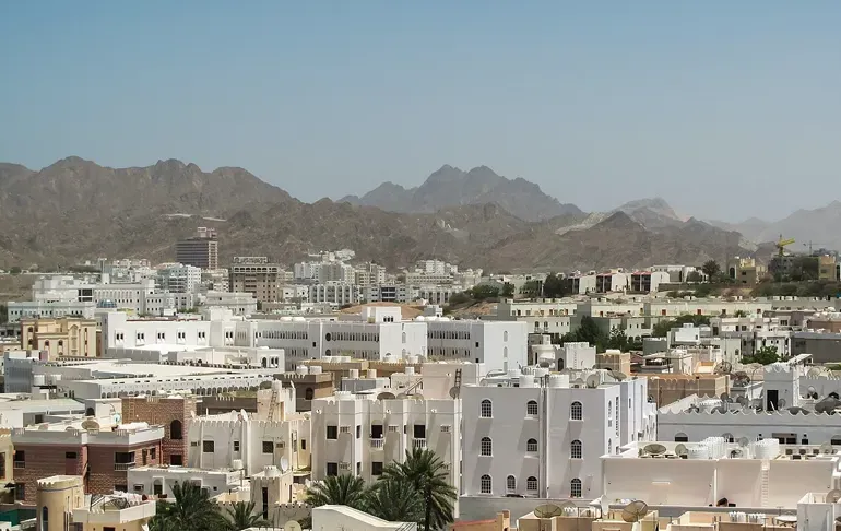 القرم از خیابان های مسقط