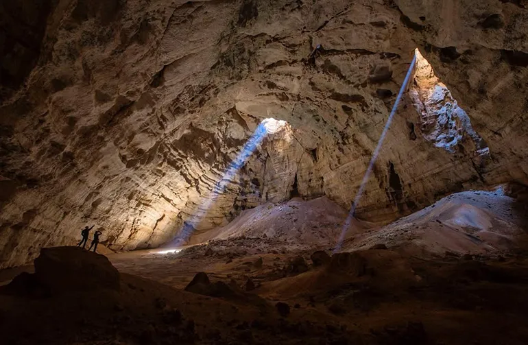 Majlis Al Jinn Cave in Oman