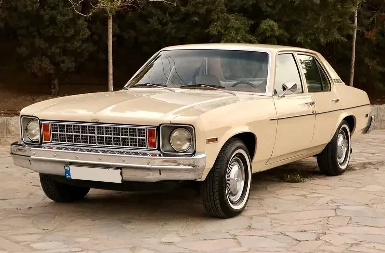 شورولت نوا از ماشین های قدیمی ایران