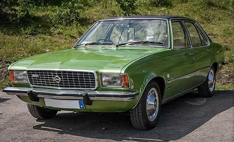 شورولت رویال از ماشین های قدیمی ایران