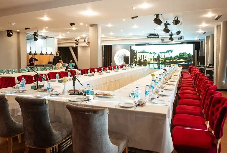 سالن همایش و کنفرانس مجهز هتل چمران شیراز