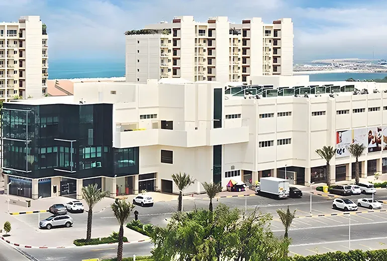 مرکز خرید دامون یکی از جاهای لاکچری کیش