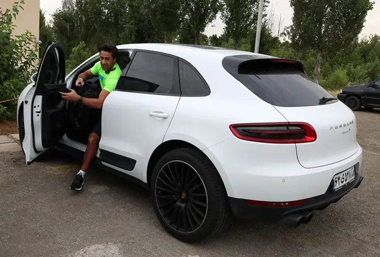 گرانترین خودرو فوتبالیست های داخلی