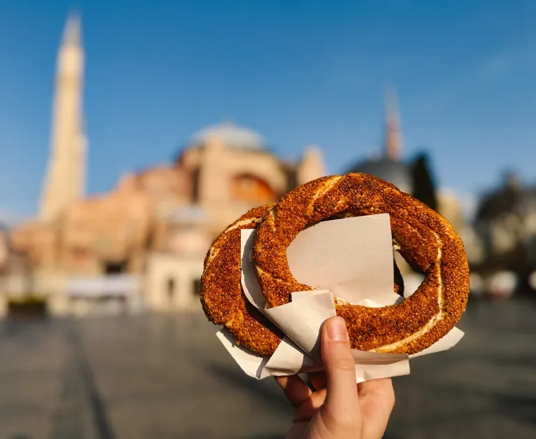 غذای خیابانی استانبول مثل سیمیت و دونر کباب