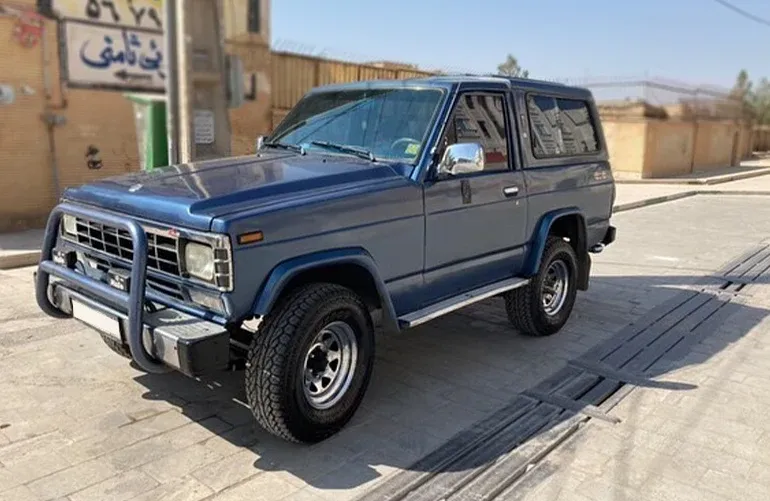 نیسان پاترول از ماشین های قدیمی ایران