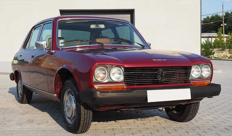 پژو 504 از ماشین های قدیمی ایران