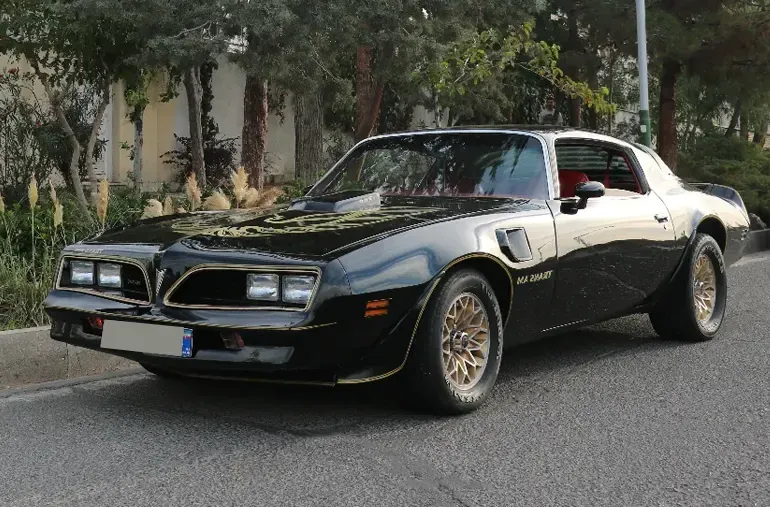 پونتیاک فایربرد نسل ۲ از ماشین های قدیمی ایران