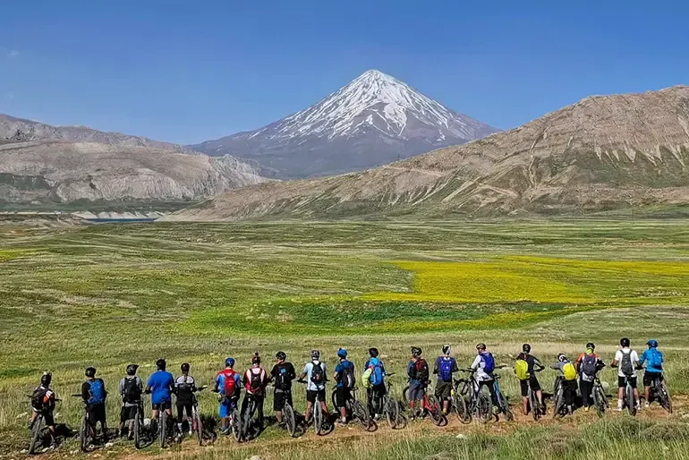 دشت لار برای سفر یک روزه اطراف تهران