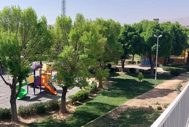 پارک حدیث یکی از پارک‌های خانوادگی شیراز