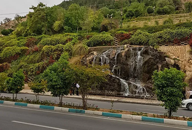 بوستان سعدی از پارک‌های معروف شیراز