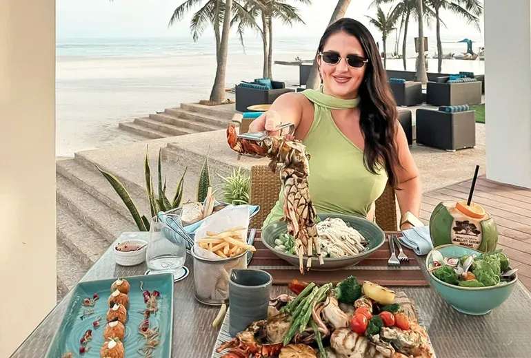 رستوران و بار المینا صلاله عمان​