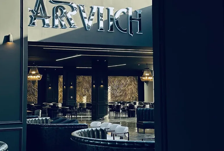 کافه آرویچ از کافه های خوب تهران