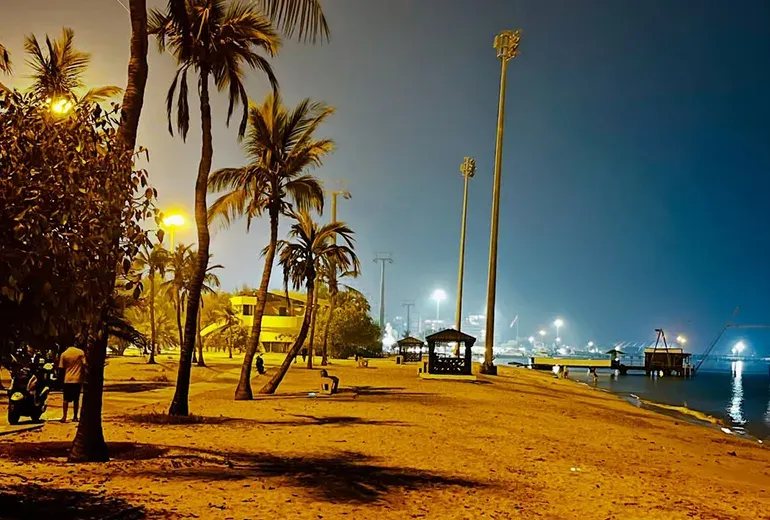 تماشای غروب در ساحل مرجان کیش​