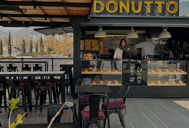 کافه دوناتو از کافه های خوب معروف تهران