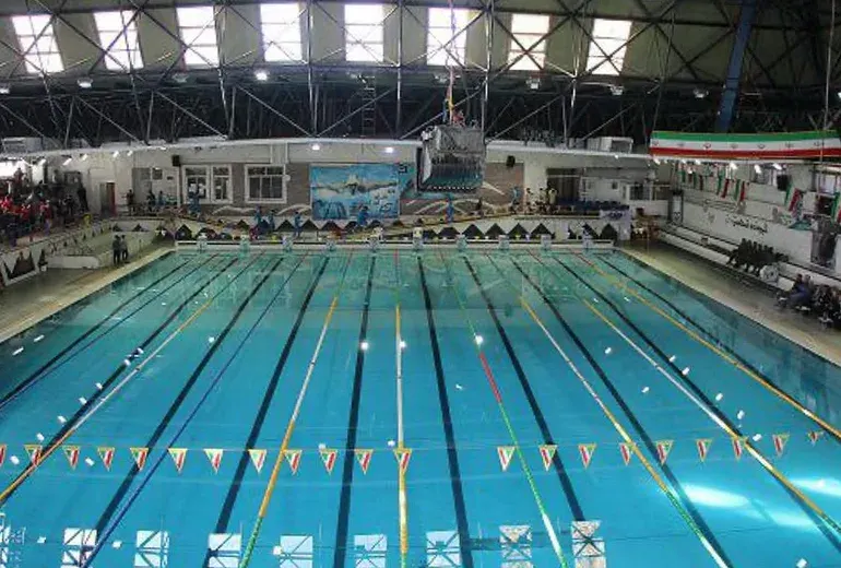 استخر انقلاب از مکان های لاکچری شیراز