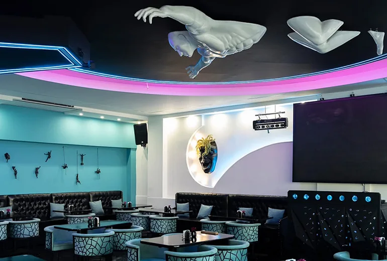 گیت لانژ از کافه های معروف تهران