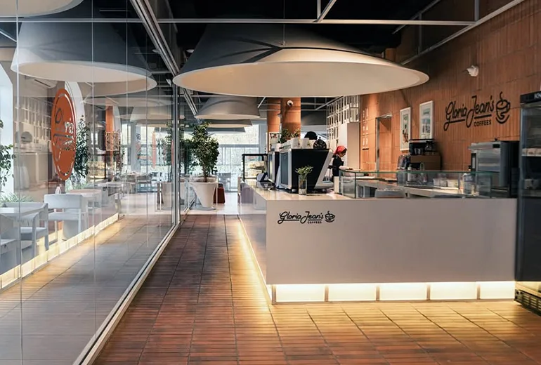 کافه گلوریا جینز از کافه های خوب تهران