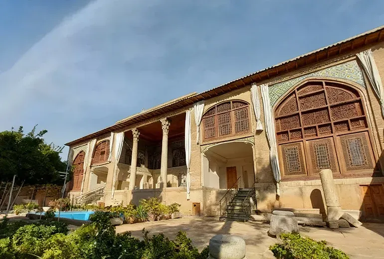 موزه هفت‌تنان در نزدیکی دروازه قرآن شیراز