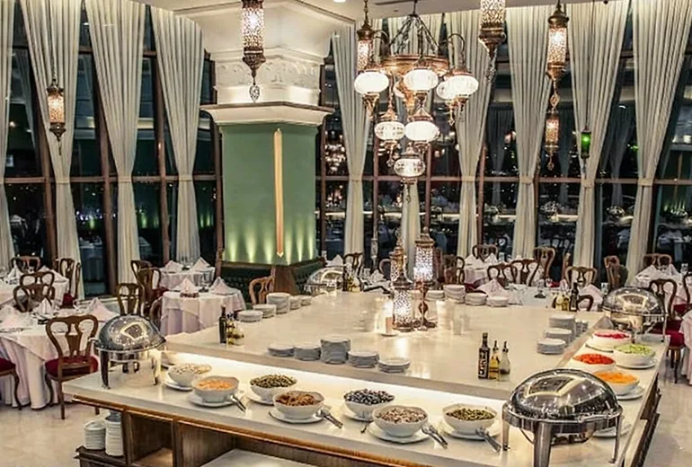 رستوران خوان‌گستر​​ یکی از بهترین رستوران های اصفهان