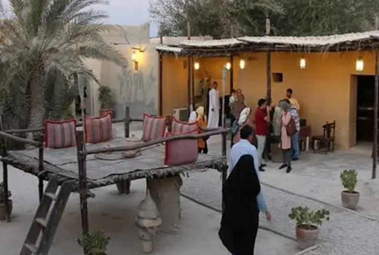 خانه مردم شناسی بومیان در نزدیکی ساحل مرجان کیش