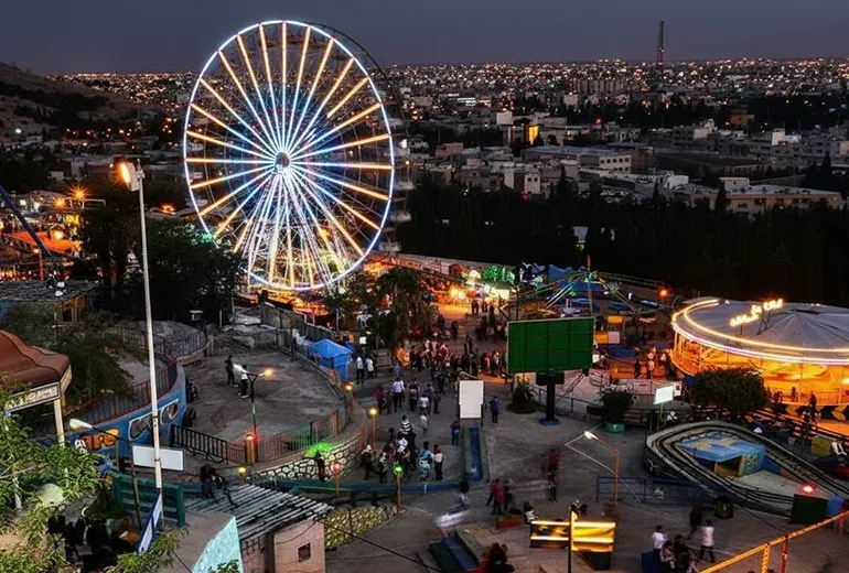 لونا پارک از مکان های لاکچری شیراز