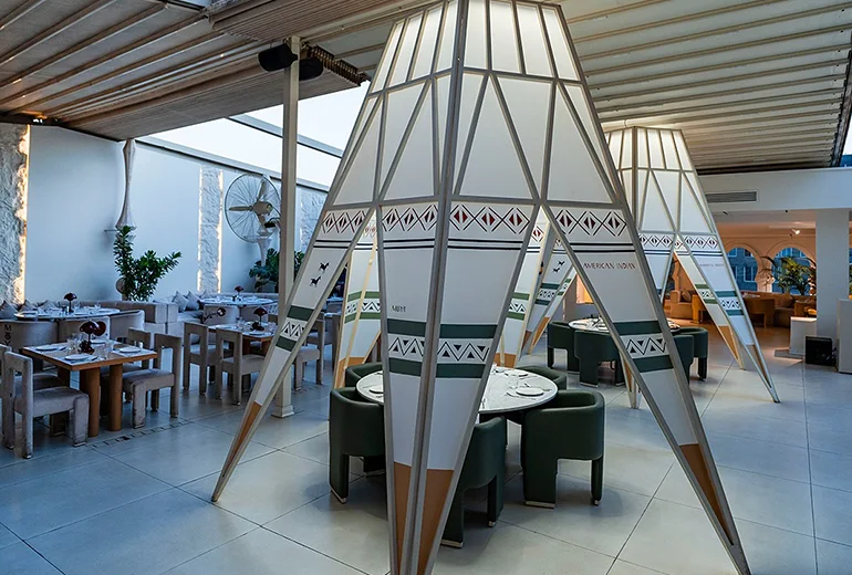 کافه مویا از بهترین کافه های تهران