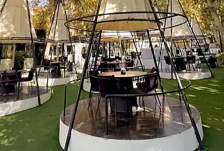 کافه بورلی از کافه های خوب تهران